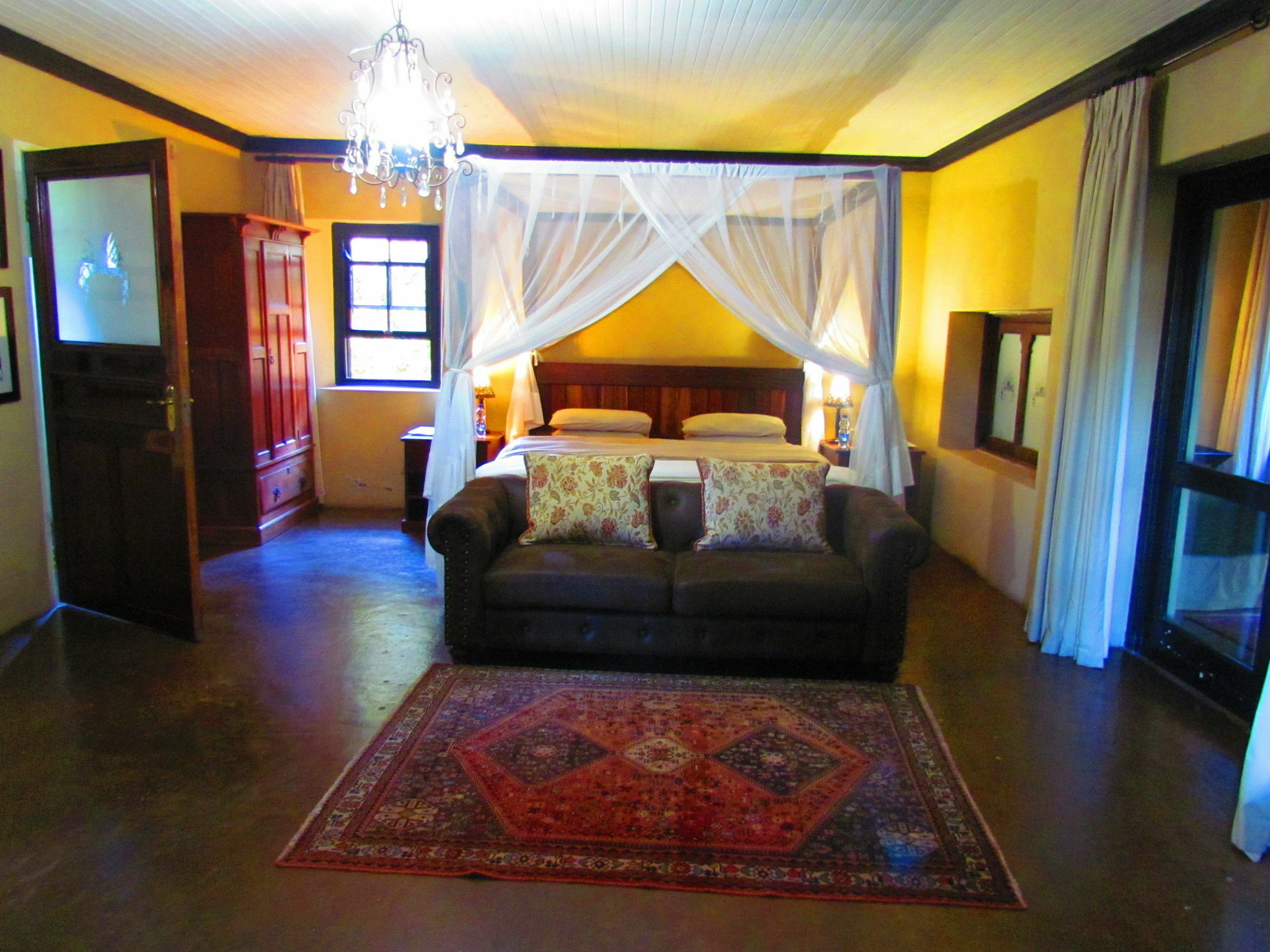 Plettenberg Bay Game Reserve: The Baroness Safari Lodge ภายนอก รูปภาพ