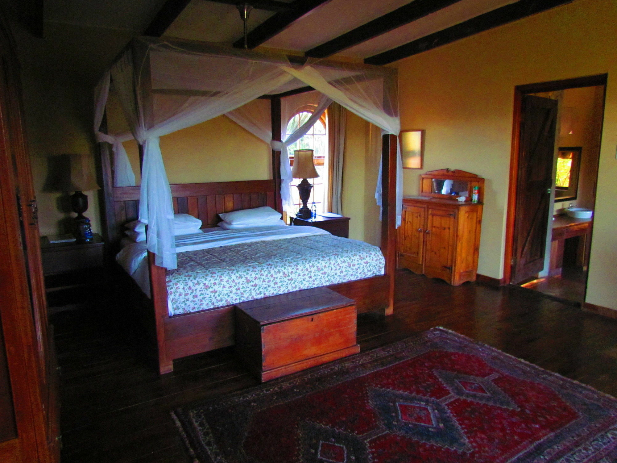 Plettenberg Bay Game Reserve: The Baroness Safari Lodge ภายนอก รูปภาพ