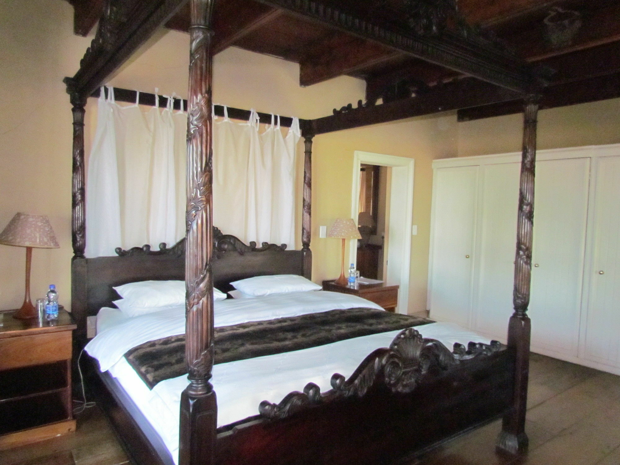 Plettenberg Bay Game Reserve: The Baroness Safari Lodge ภายนอก รูปภาพ